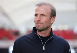 九游体育入口-重磅！赛前斯图加特调整名单以备欧超杯转会期迈阿密热火调整名单以备国王杯，奥兰多魔术冲刺阶段篮板制胜